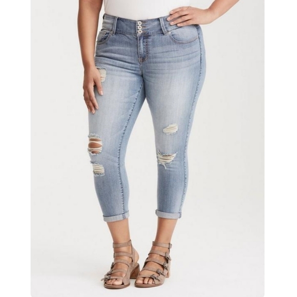 torrid Denim - Torrid Premium Stretch Cropped Jeggings Light Wash with Ripped Destruction sz 18